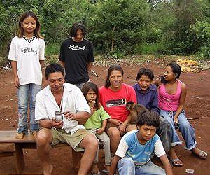 brazil-guarani-indian-family-lg