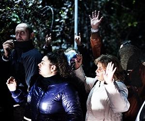Italy calls emergency talks as riots erupt in Naples