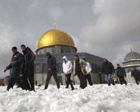 2 dead in Lebanon as snowstorm batters Mideast