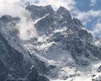 'Tiny earthquakes' help scientists predict mountain rock falls