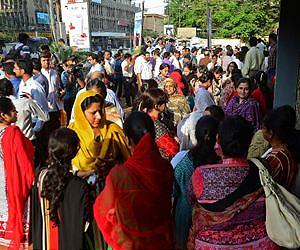 Dozens killed in major Pakistan quake