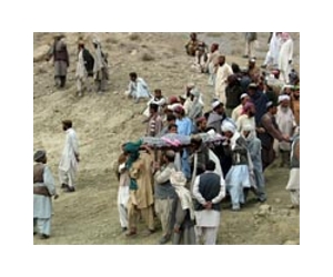 US offers aid as Iran quake kills 34 in Pakistan