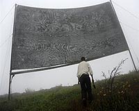 Peru slum goes cutting edge as 'fog catcher'