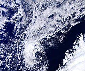 Climate model is first to study climate effects of Arctic hurricanes
