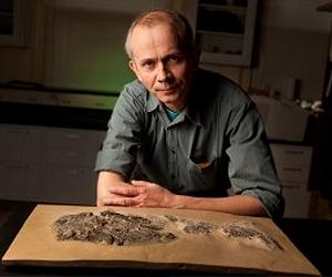 Paleontologist Launches Fossil Shark Hunt