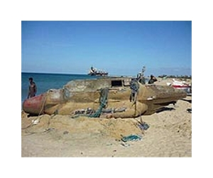 Colombian navy captures drug gang's semi-submersible