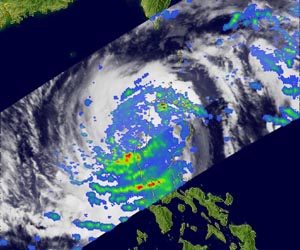 Thousands evacuated as Typhoon Megi closes in on China