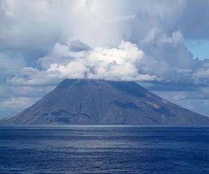 Volcano lava flows worry Italian island