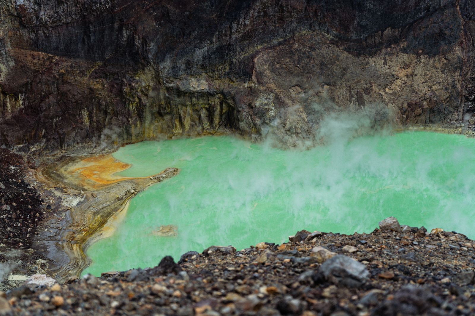 degassing pipe crater lake