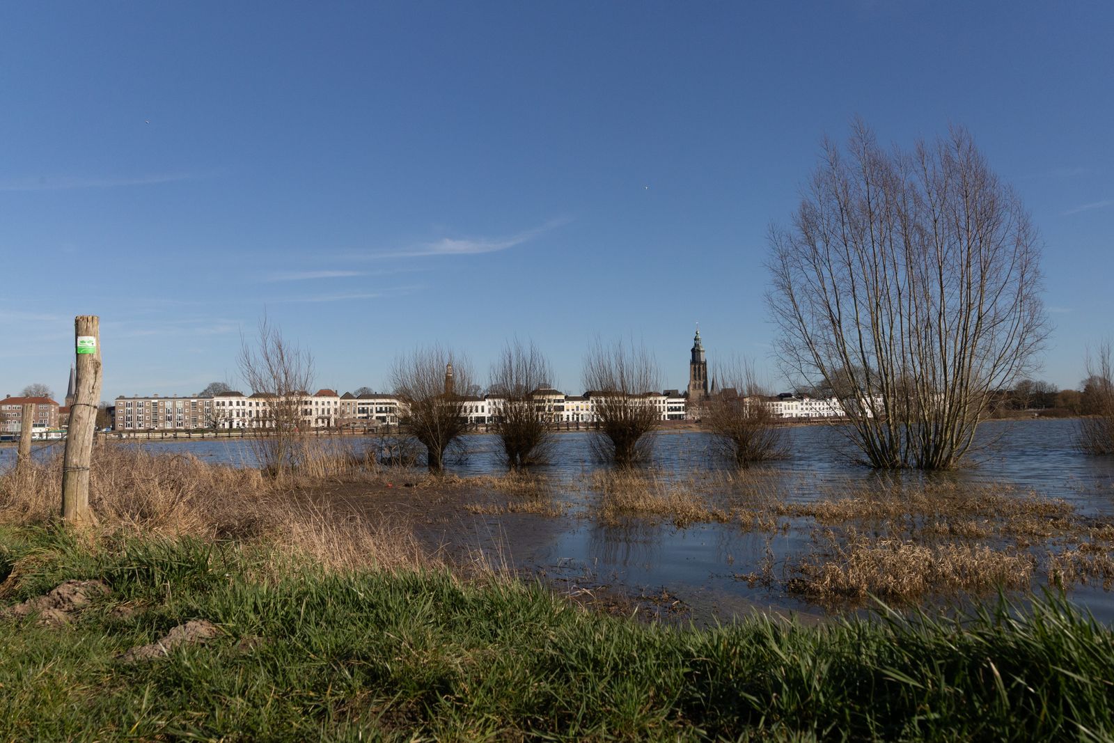What happened when a low-lying European country shifted from higher river dikes to giving floodwater more room at 30 locations over 13 years?