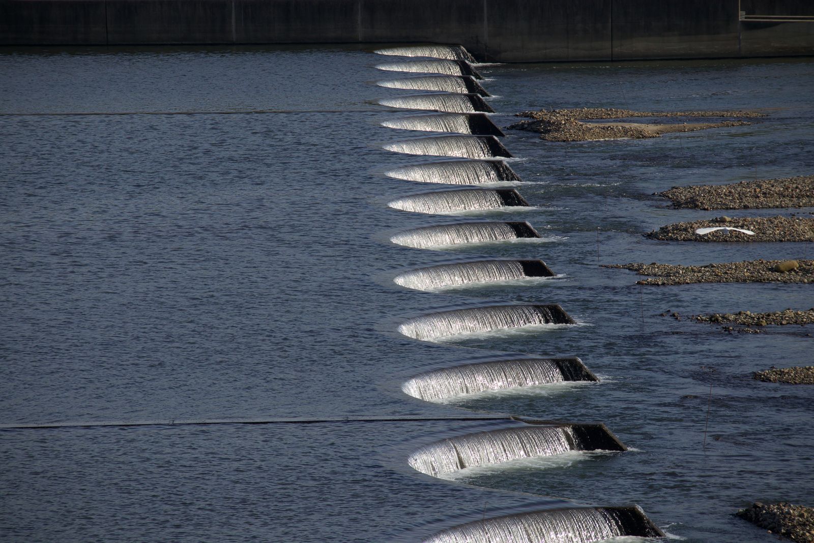 river weir barrier